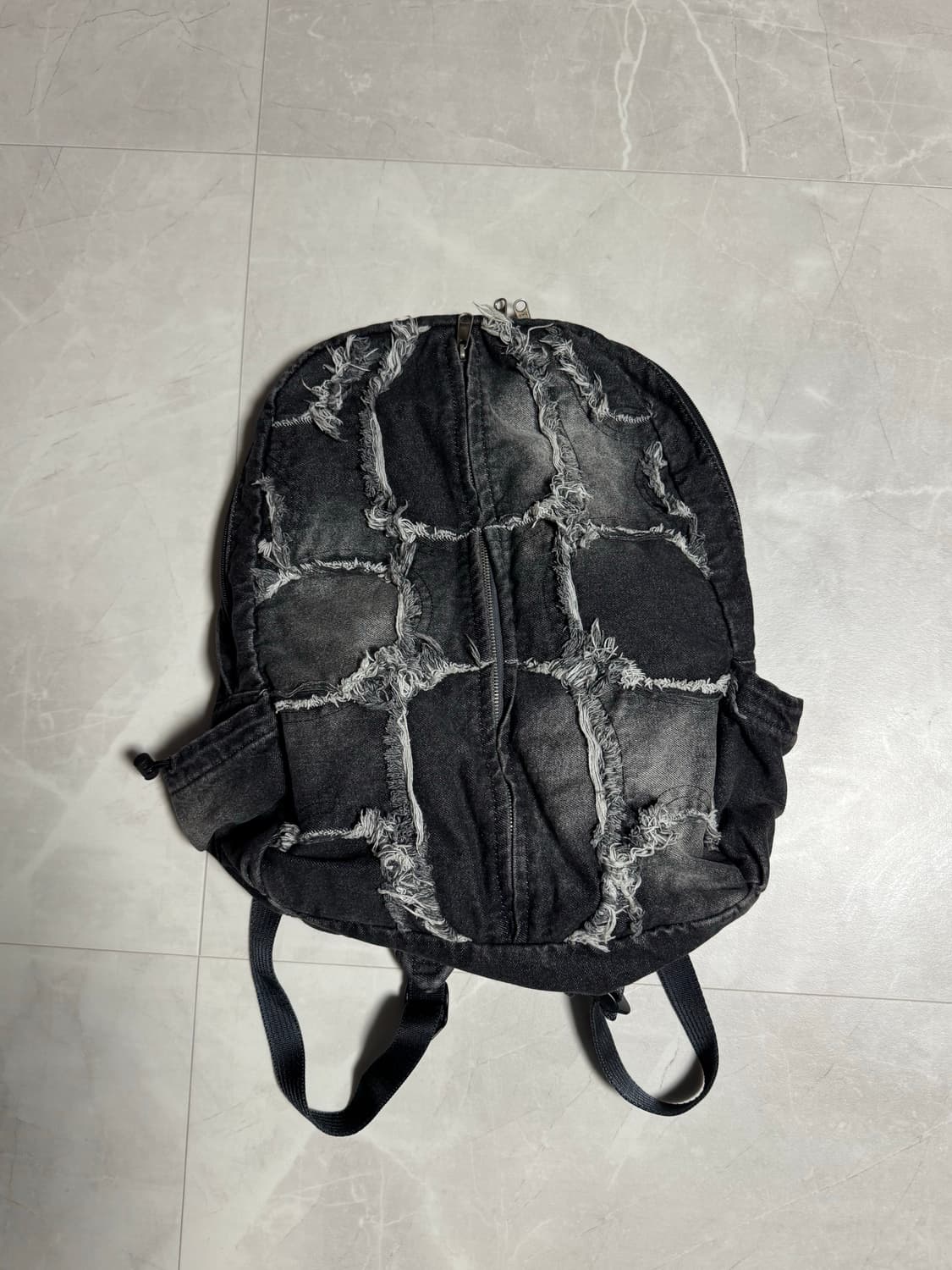 이우가마카라스 데님 터틀 백팩 블랙 상품이미지2