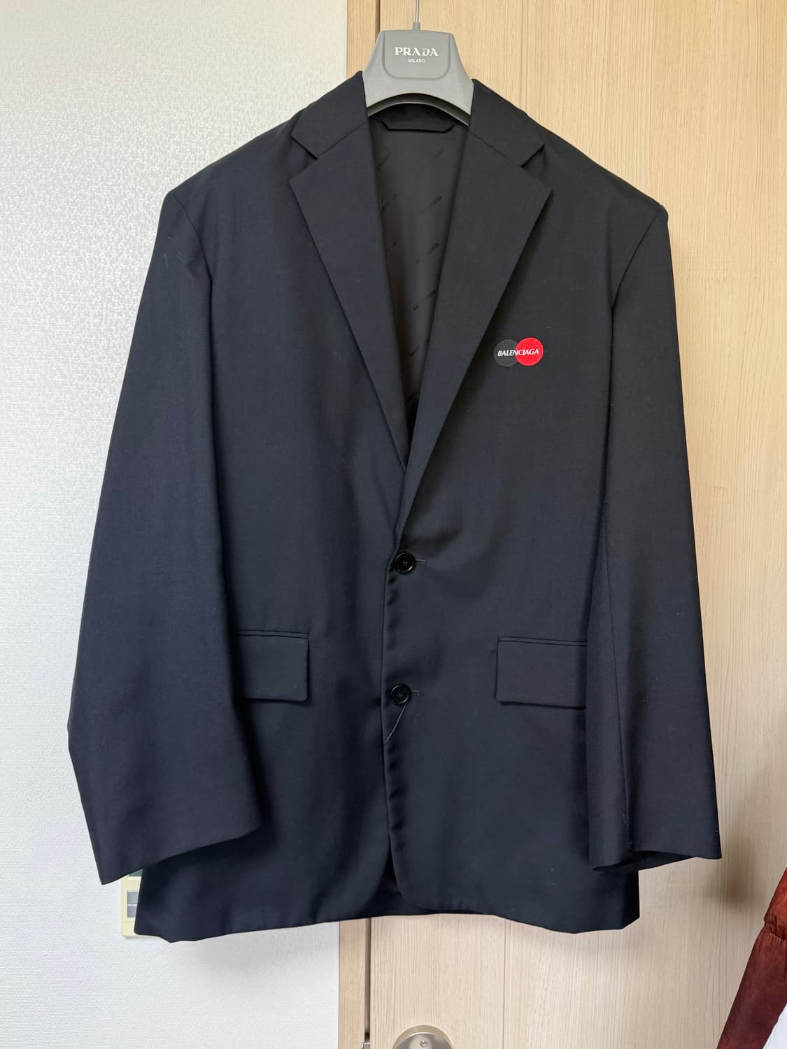 [32] 발렌시아가 유니폼 마스터로고 오버핏 블레이저 상품이미지1