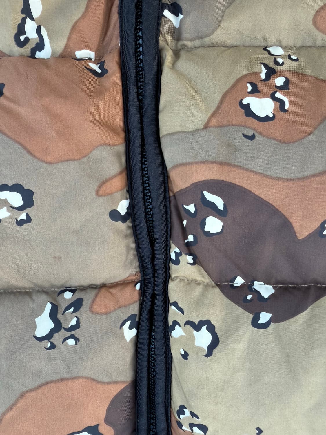 PARALYSED 초코칩 데저트 카모 플라쥬 조끼 패딩 베스트 상품이미지5