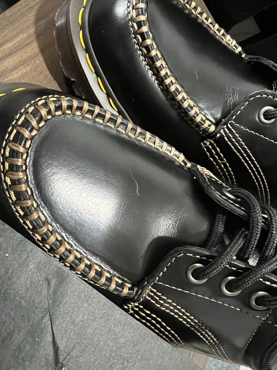 닥터마틴 로웰 270 판매합니다 상품이미지3