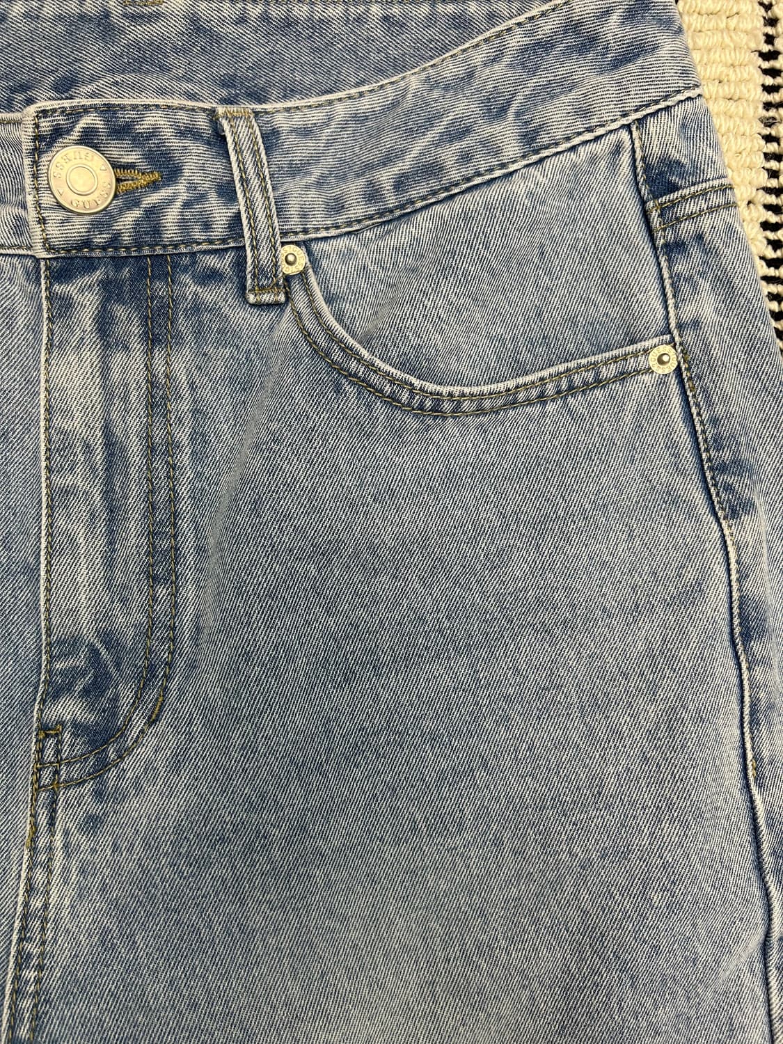 게스(guess) 연청 크롭드 와이드 데님 진 상품이미지3