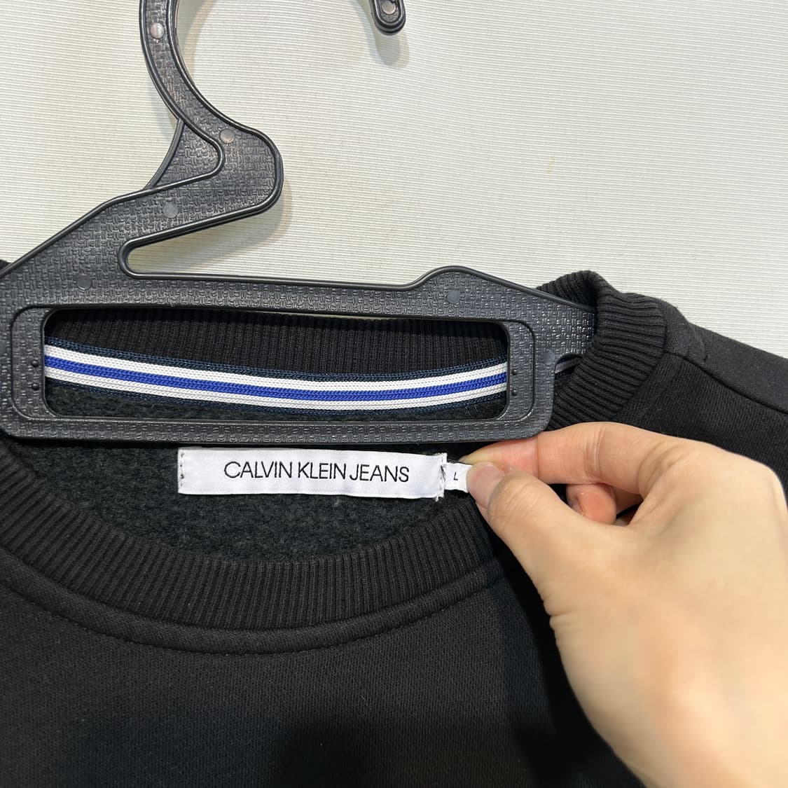 2022 켈빈클라인 남성 기모 맨투맨 105  상품이미지2