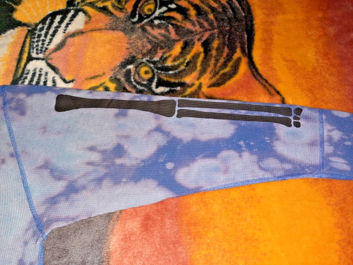 슈프림 헤인즈 본즈 써멀 크루 타이 다이 롱슬리브 티셔츠 상품이미지2