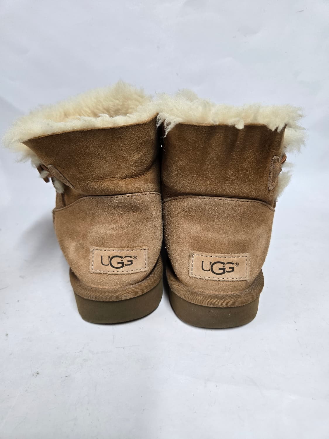 UGG 어그 미니 베일리 버튼 부츠 브라운 230 상품이미지4