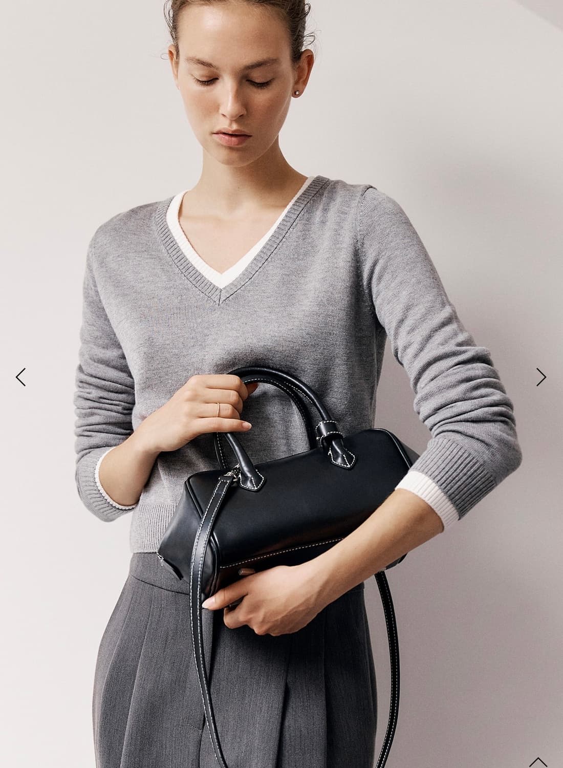 시에 브롯 스티치 미디엄 핸들백_블랙 상품이미지1