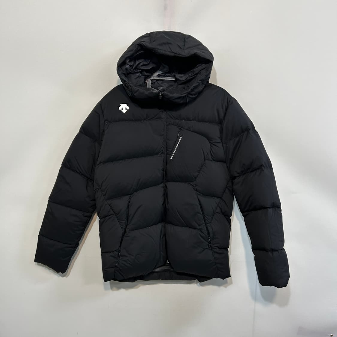 데상트 남성 헤비 다운 패딩 100 한겨울 블랙 상품이미지1