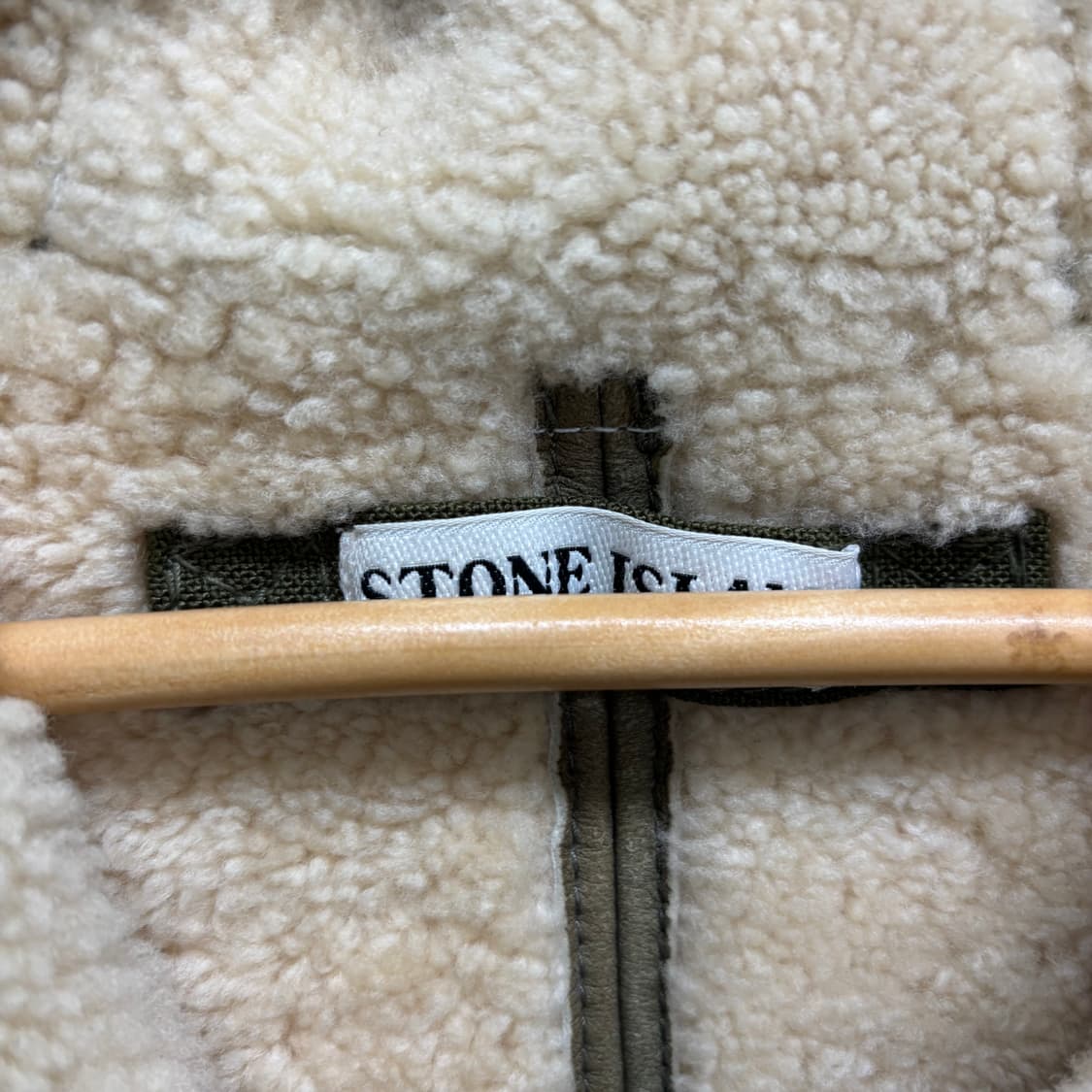 [S]스톤아일랜드 후드 무스탕패딩 상품이미지3