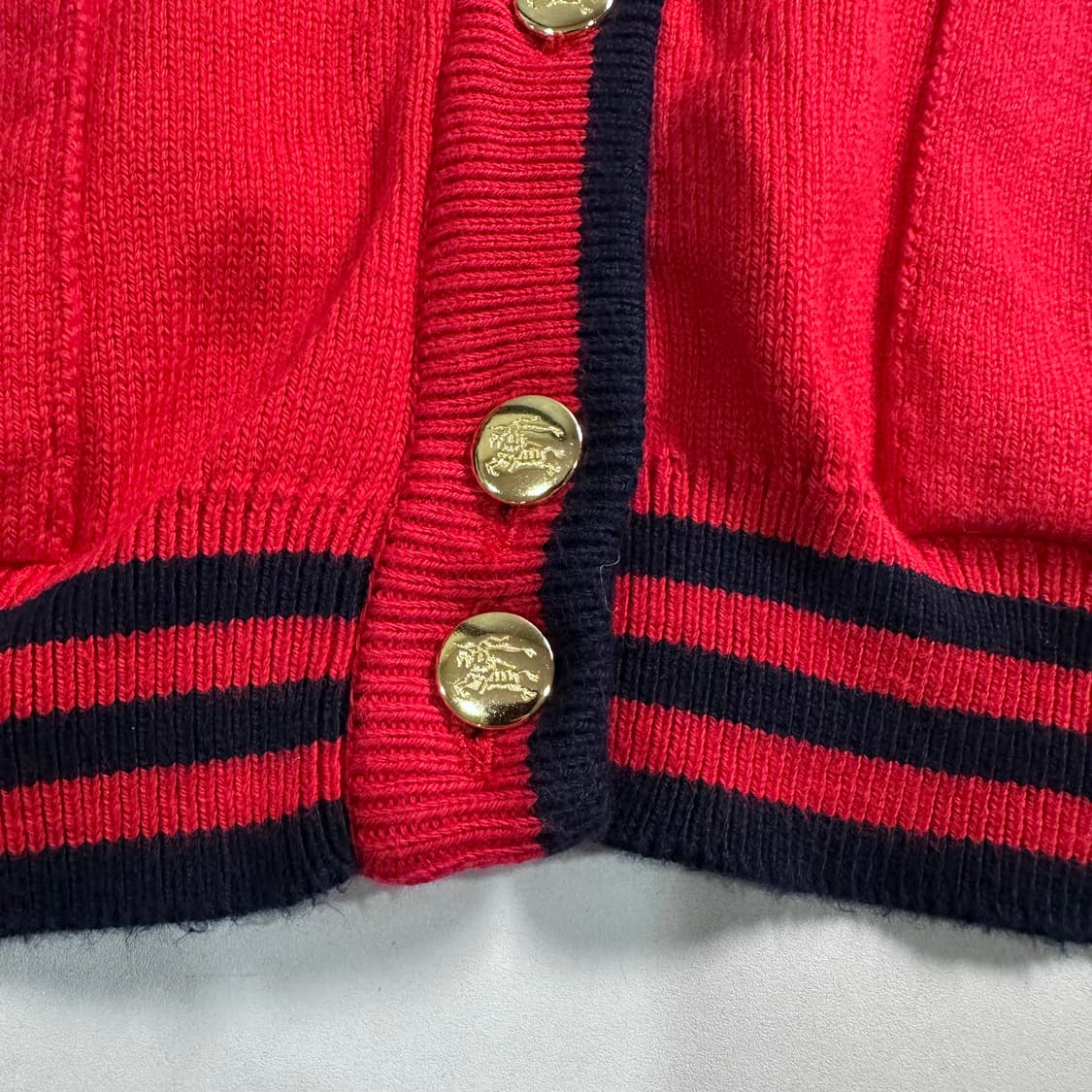 90s 버버리 금장 가디건   상품이미지4