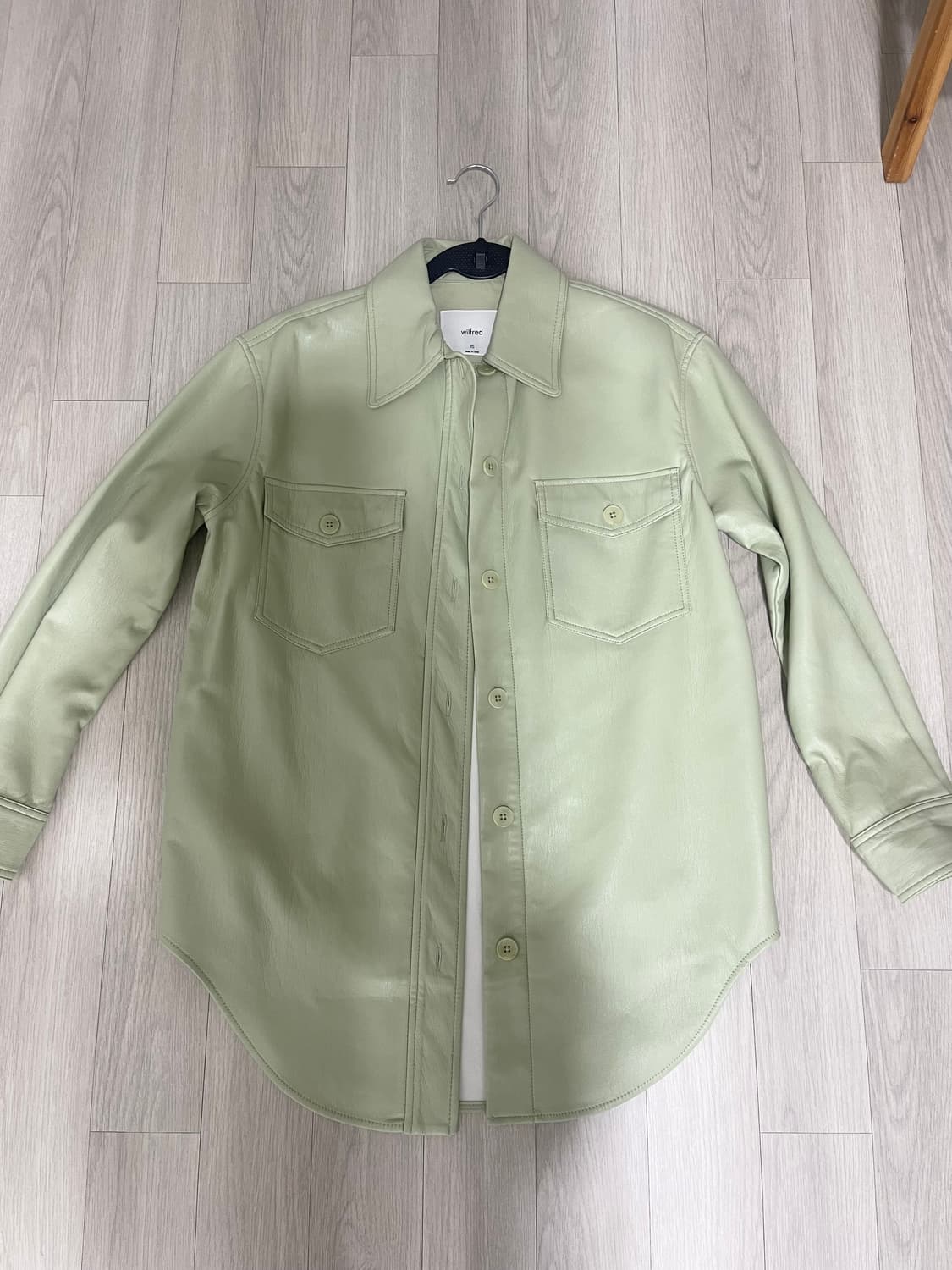 Aritzia 아릿지아 레더 셔츠 자켓  상품이미지4