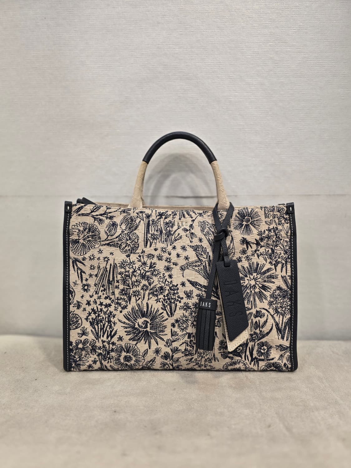 닥스 네이비 플라워 자수 자카드 토트백 가방 상품이미지1