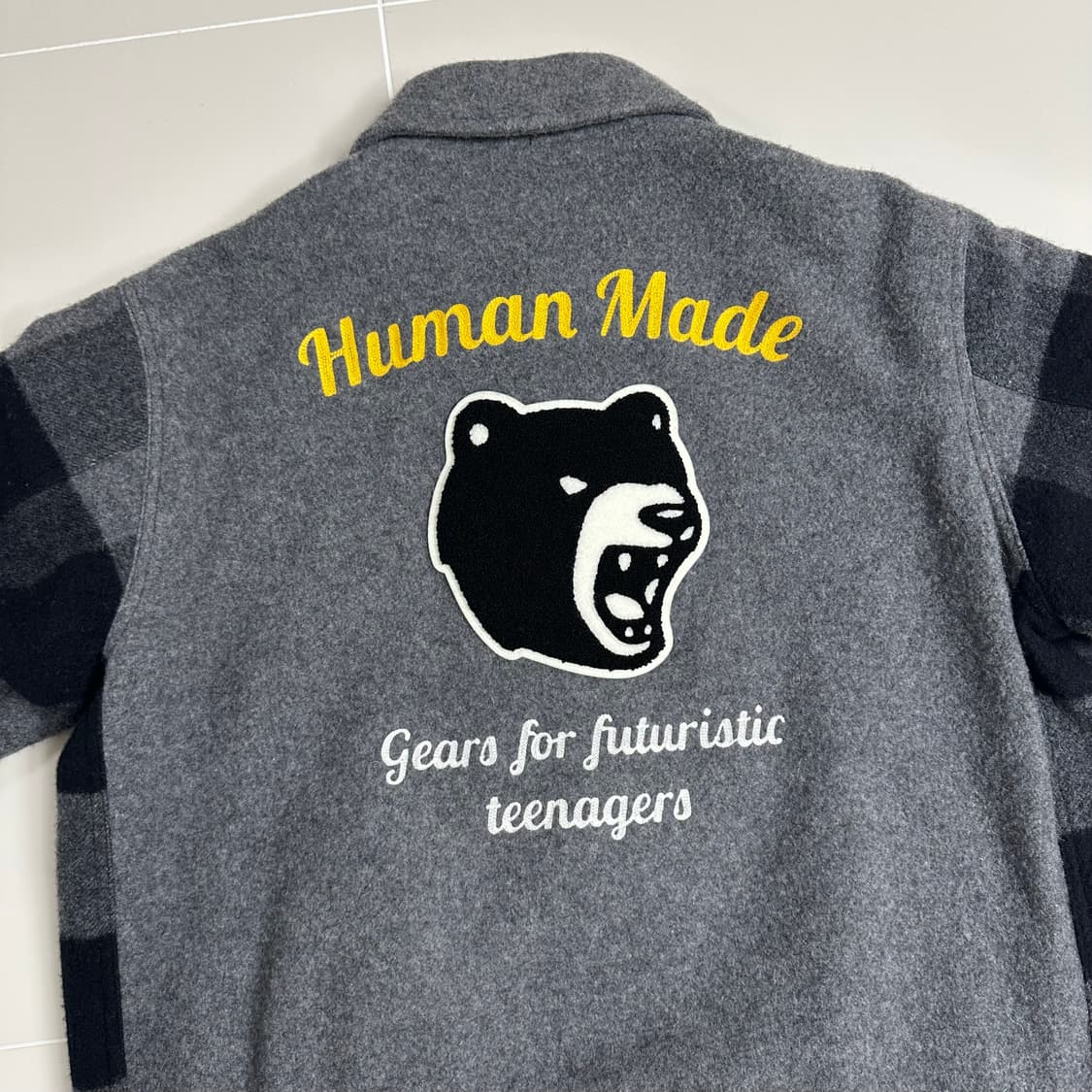 휴먼메이드 곰 럼버 자켓 그레이/블랙 상품이미지3