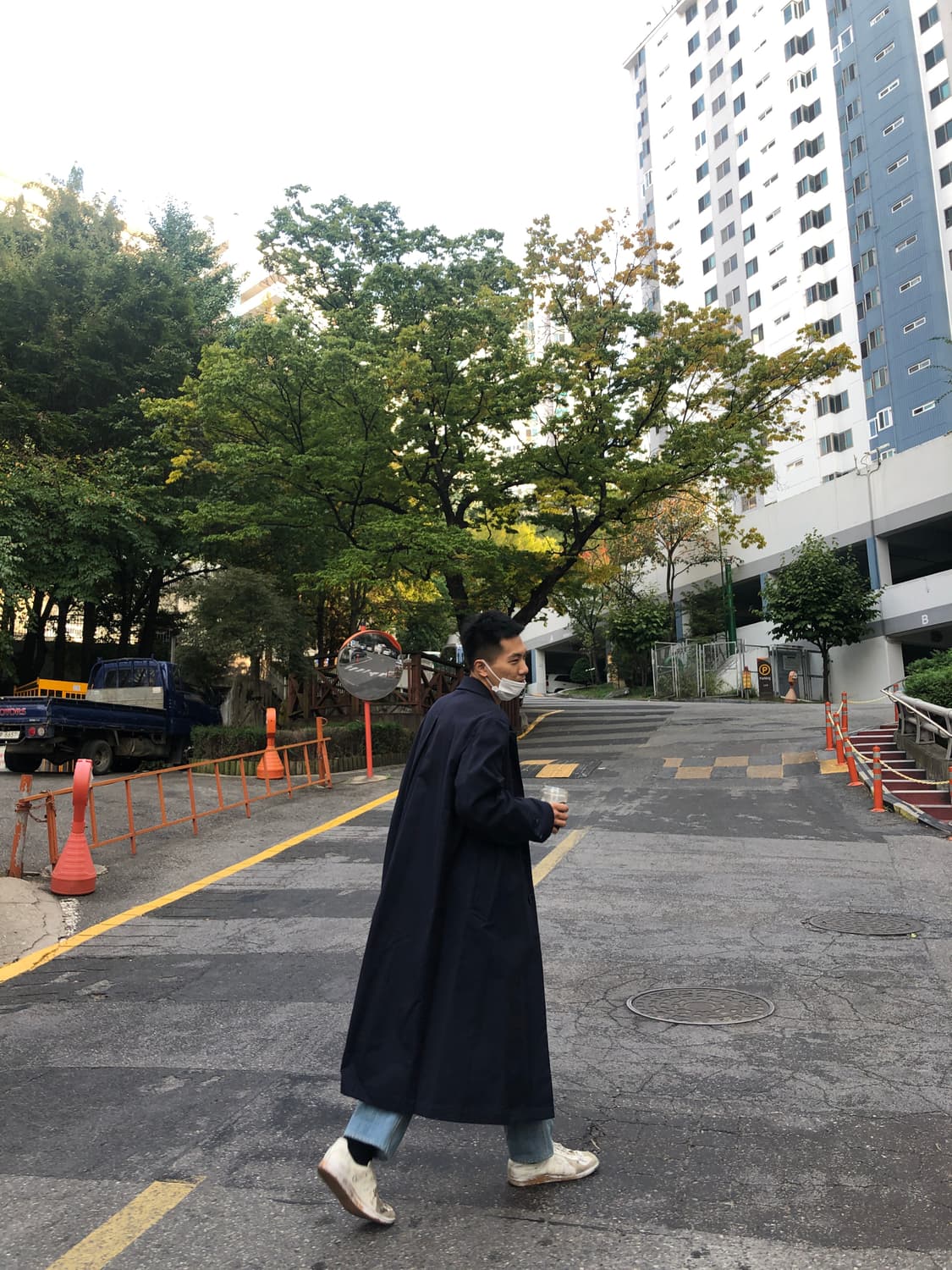 드리스반노튼 싱글네이비 트렌치코트 상품이미지7