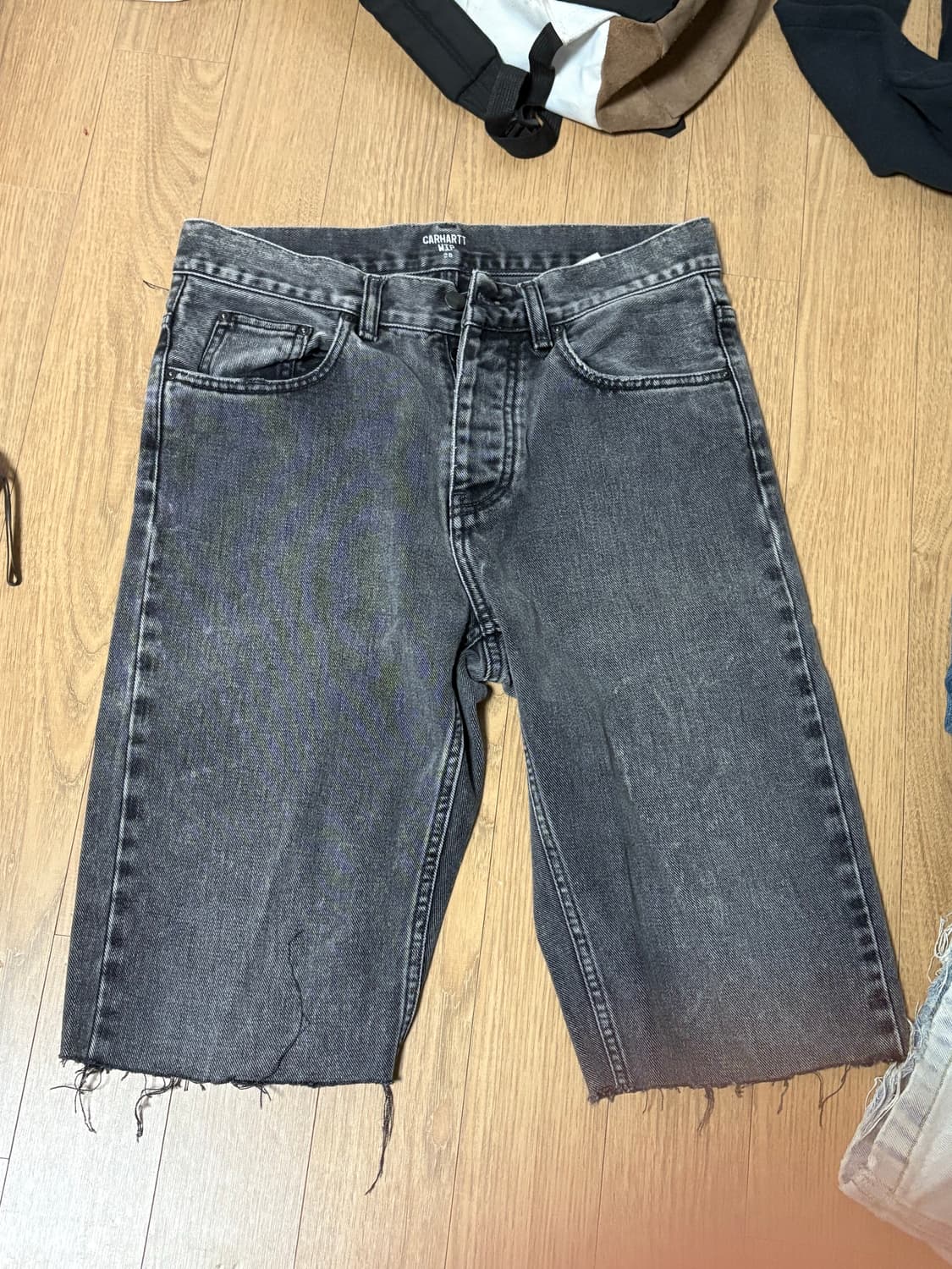 칼하트윕 컷오프 진 쇼츠 상품이미지2