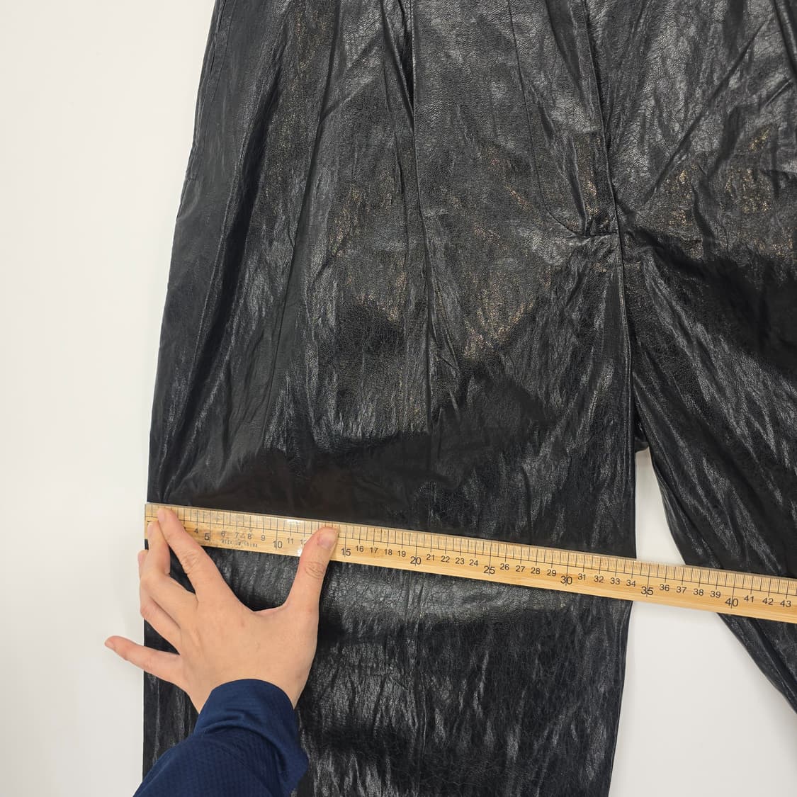 블랙 광택 와이드 인조 레더 팬츠 상품이미지6
