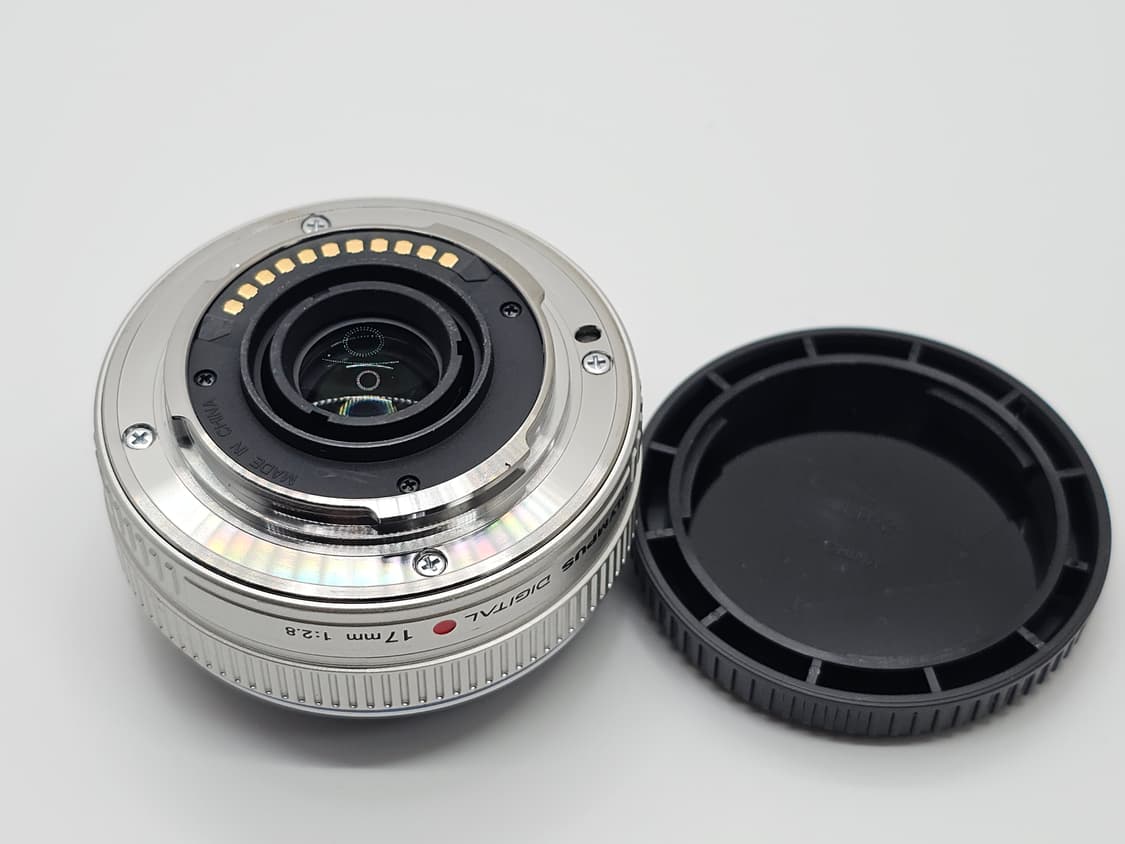 올림푸스 M.ZUIKO DIGITAL 17mm 1:2.8 렌즈 상품이미지5