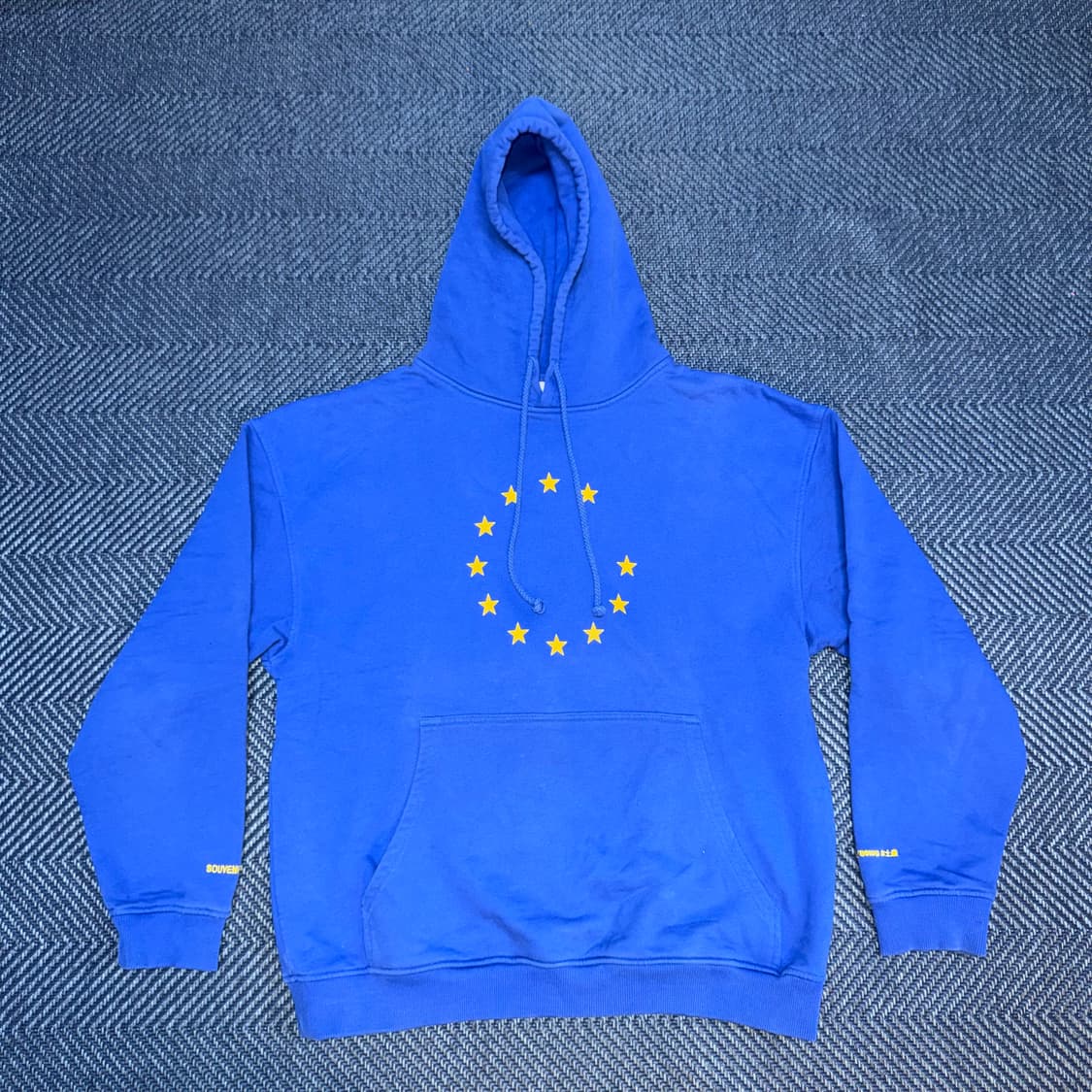 수베니어 유로 후드티 상품이미지1