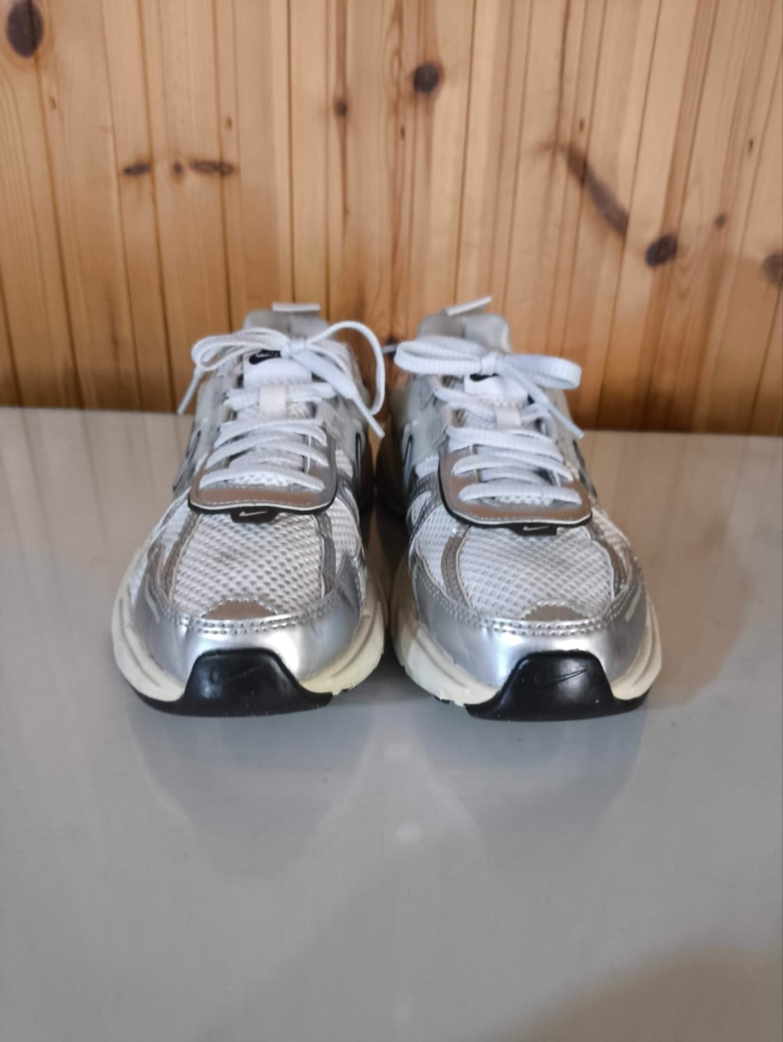 230mm 나이키 V2K런 운동화 메탈릭 실버 상품이미지3