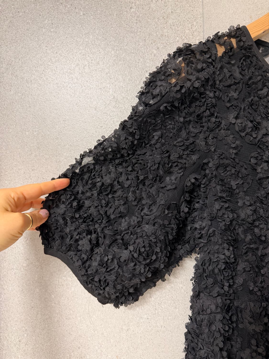 자라 블랙 플라워 텍스쳐 원피스 세실반센느낌 상품이미지2