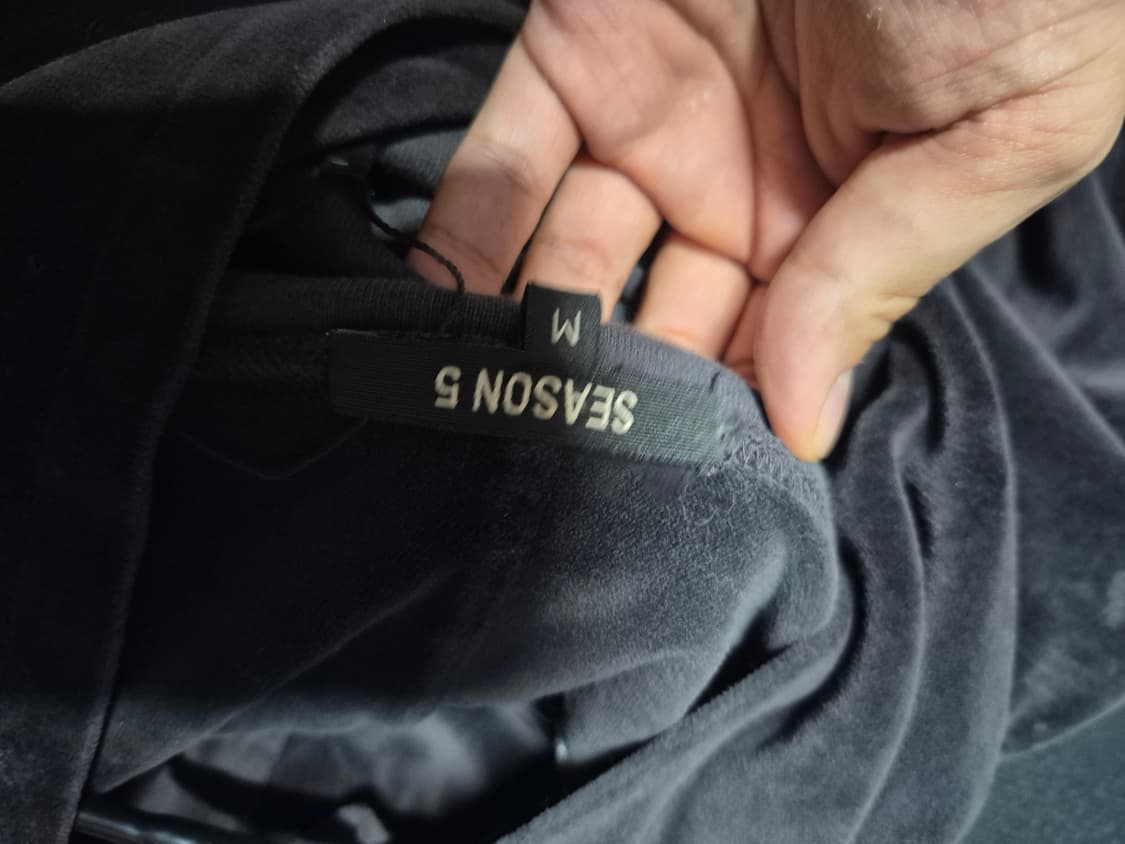 이지 YEEZY 시즌 5 크레스트 로고 벨벳 후드 m 정품 상품이미지3