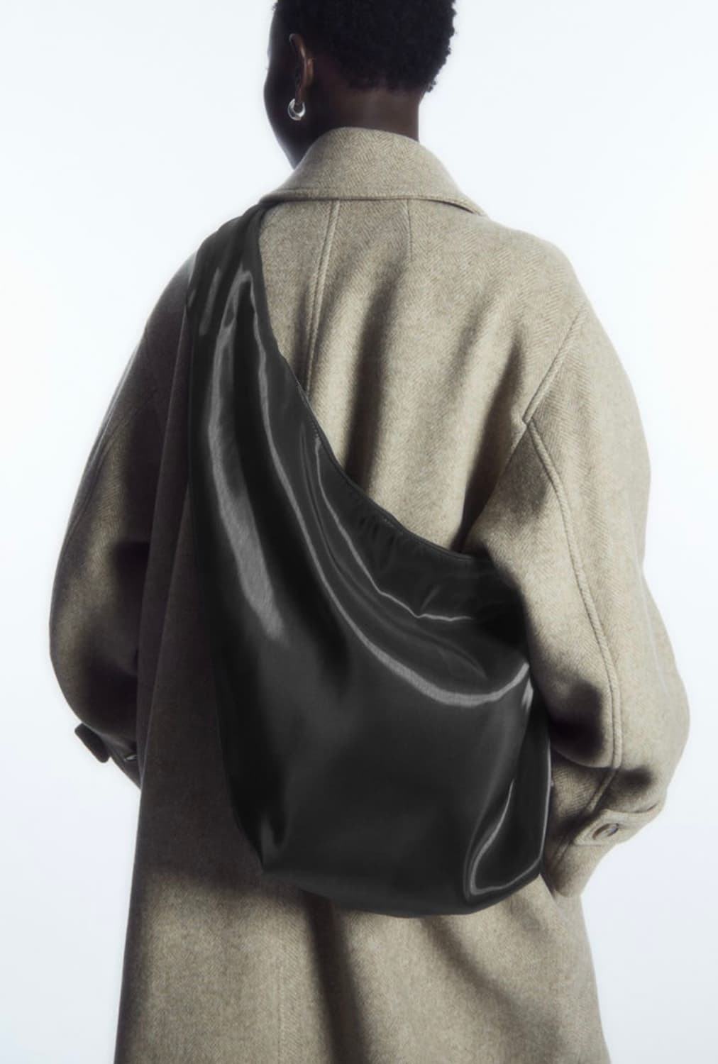 Cos 코스 하이 샤인 크로스바디 백 네이비 상품이미지1