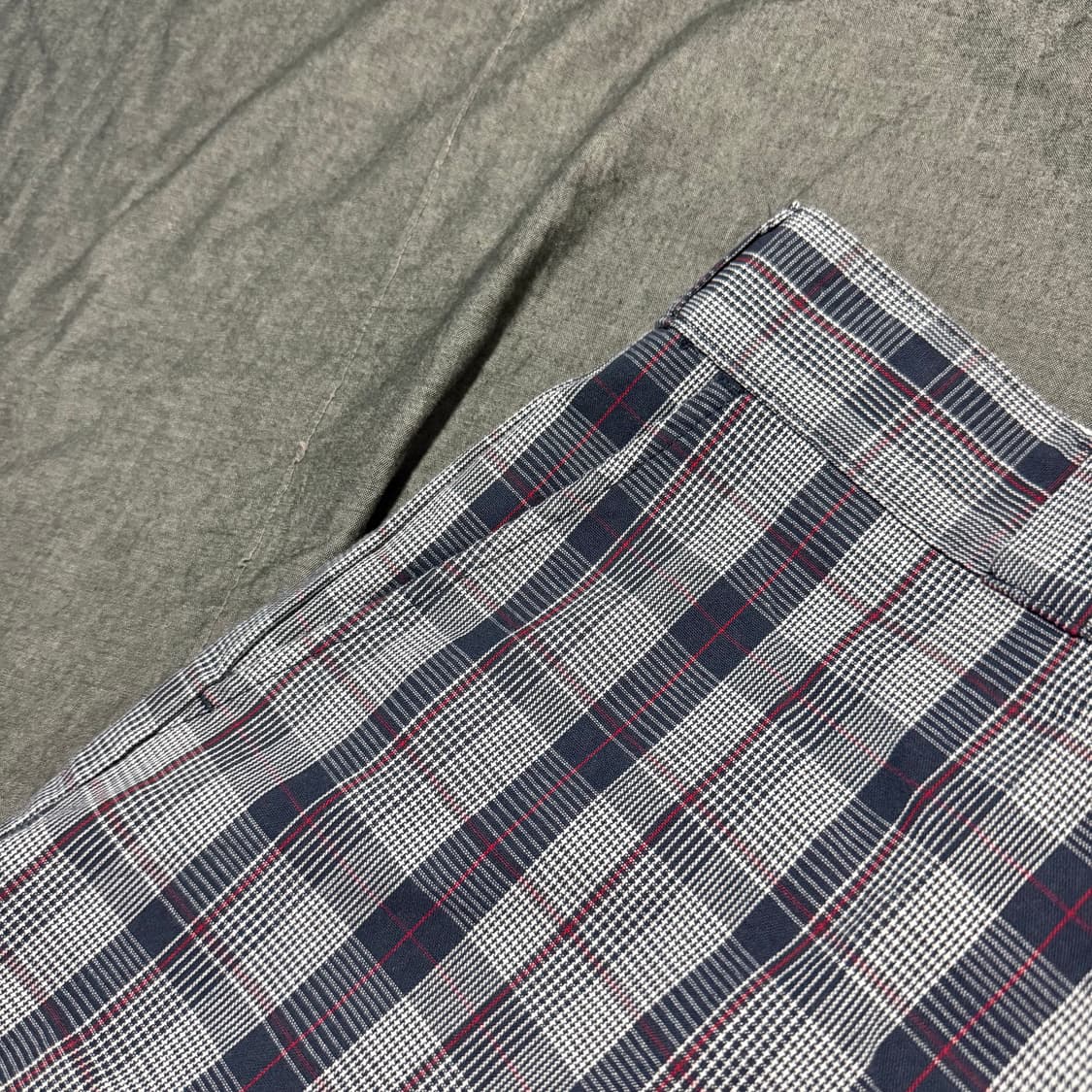 13" Multi-Use Pocket Plaid Shorts 상품이미지4