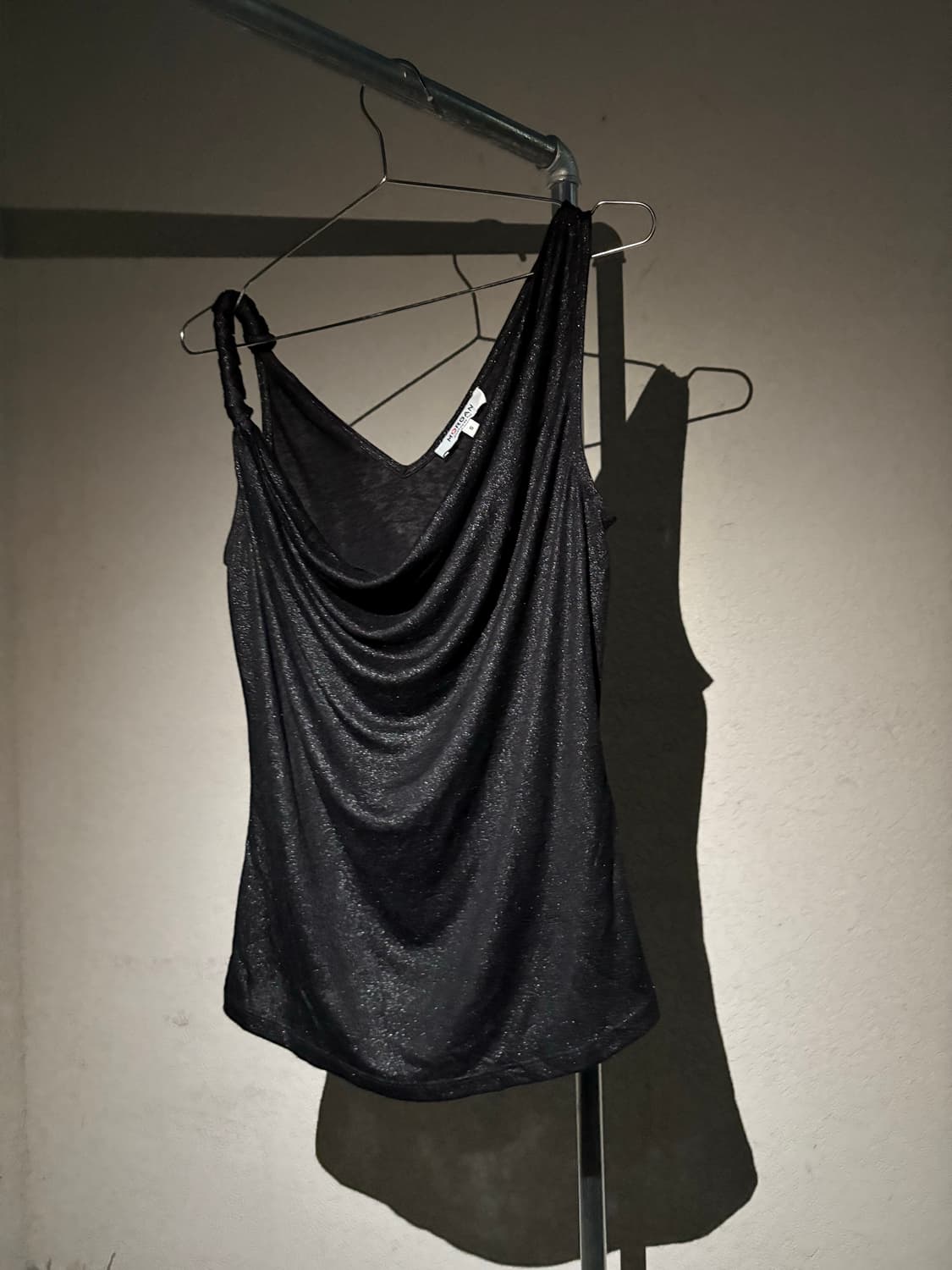 11 shimmer draped top 상품이미지1