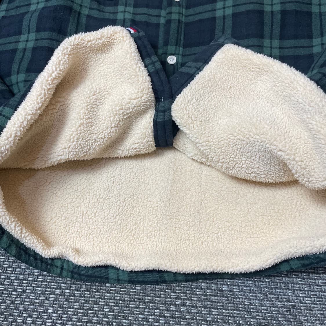 타미힐피거 딥그린체크 안감플리스 투포켓 긴팔 셔츠 176 상품이미지4