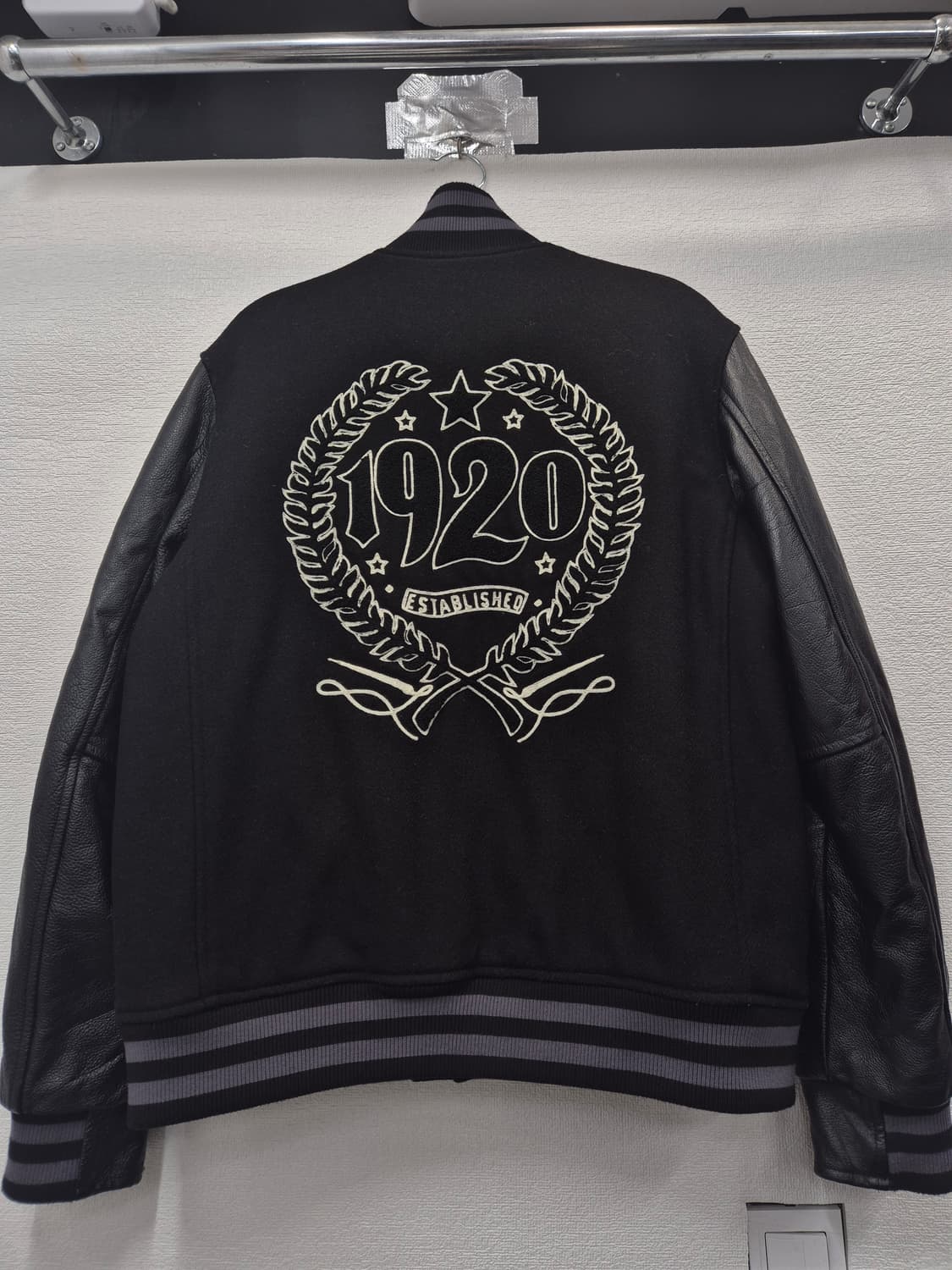 뉴에라 레더 패치드 스타디움점퍼 (야구잠바) / 95~100(정품) 상품이미지4