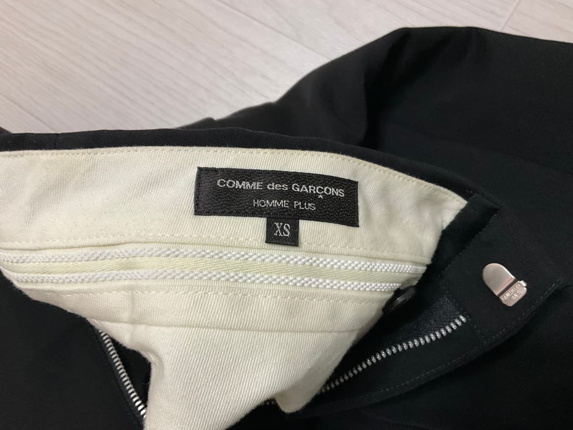 꼼데가르송 옴므플러스 하프팬츠 XS 상품이미지4