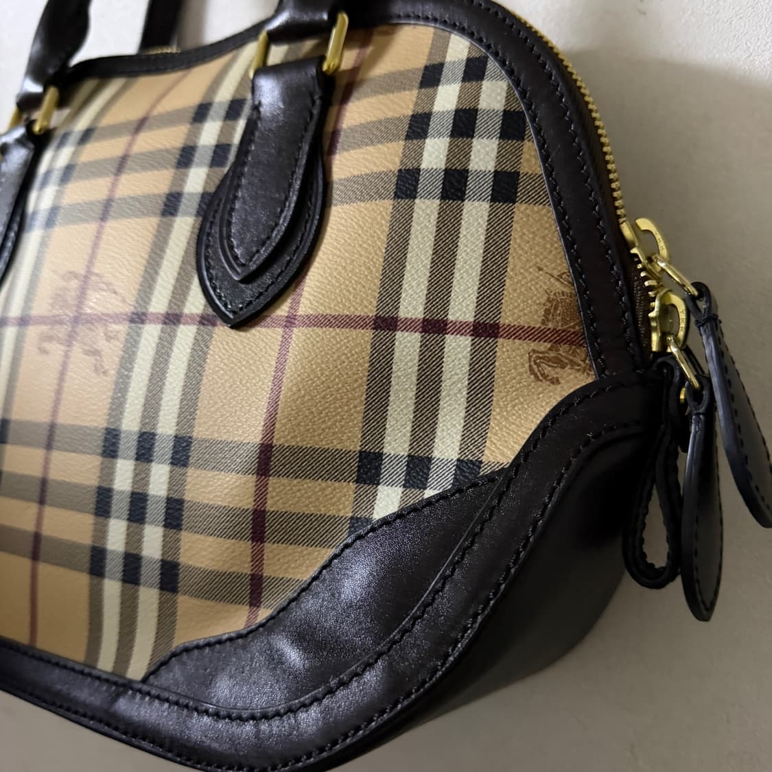 버버리 헤이마켓 노바체크 토트백 3856900  상품이미지3