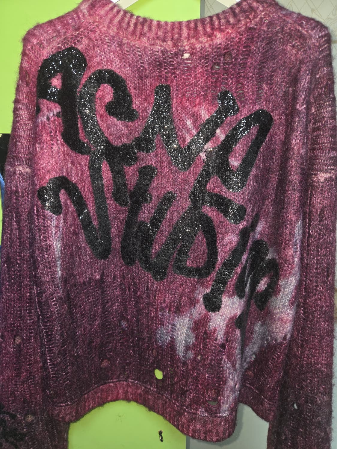 아크네 스튜디오 디스트레스드 모헤어 니트 스웨터 다크 퍼플 색상 S 상품이미지4