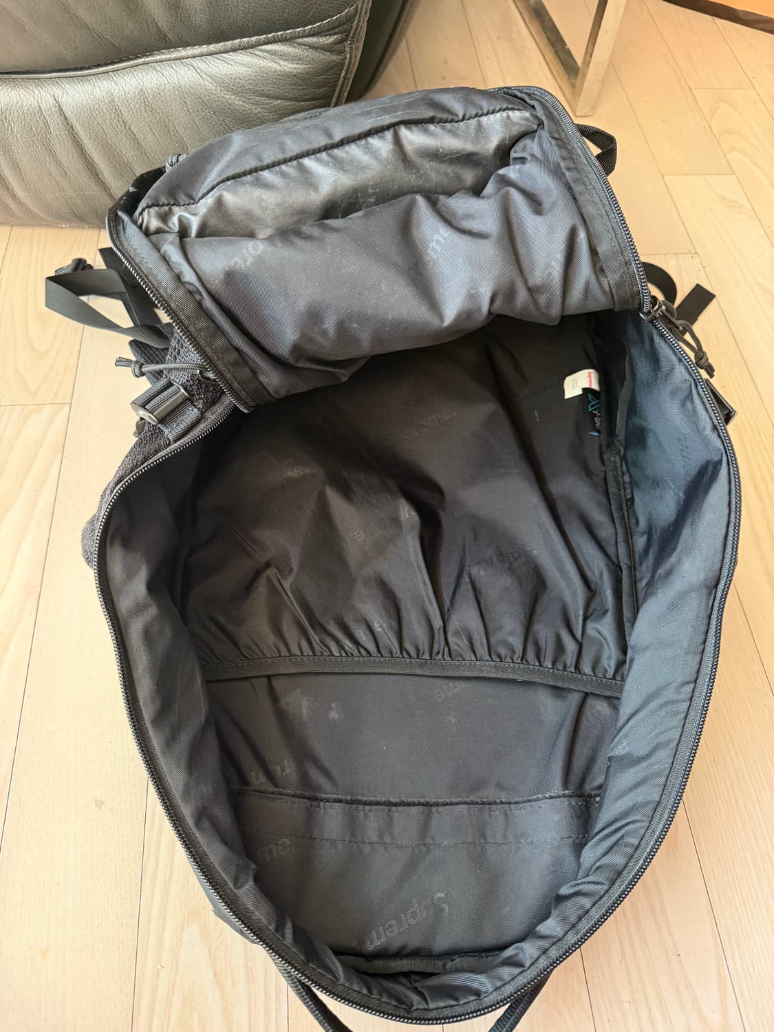 슈프림 23fw 백팩 상품이미지4