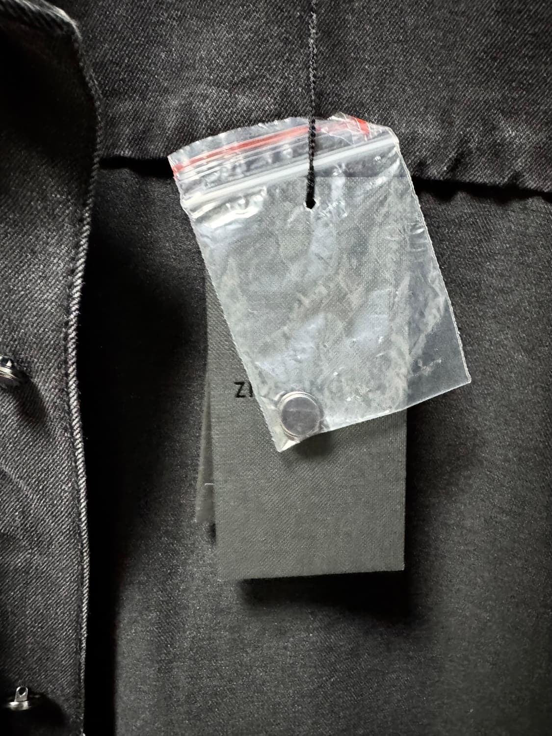 지오송지오 오버핏 블랙 데님 셔츠 100 팝니다 상품이미지4