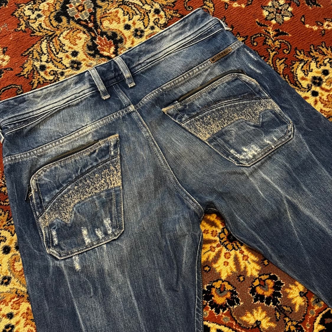 디젤 아카이브 워싱 데님 팬츠 중청 (30-31) 상품이미지2
