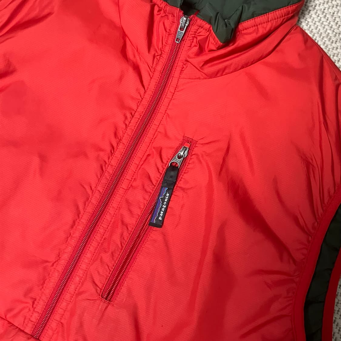 파타고니아 경량 패딩 조끼 아노락 상품이미지2