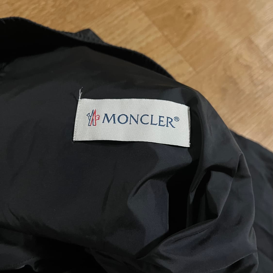[35-37] 몽클레어 바람막이 조거팬츠 상품이미지9