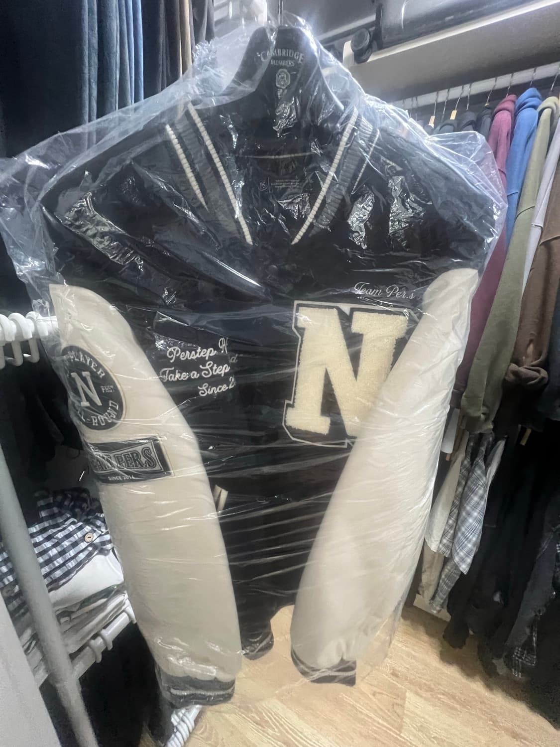 퍼스텝 리메인 바시티 자켓 크림블랙/사이즈:2XL 상품이미지1