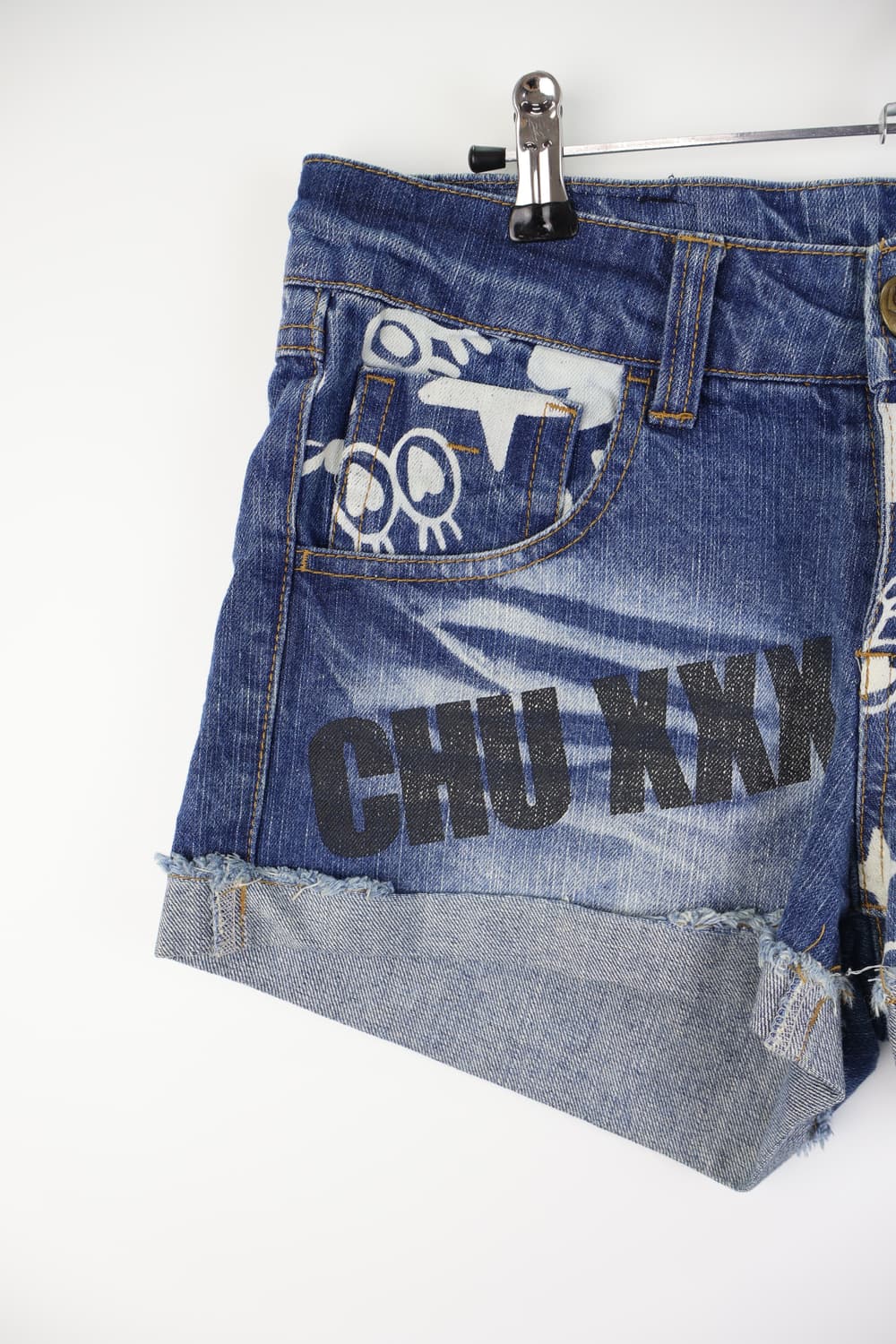 Chu Xxx Kitsch Graphic Denim Shorts 상품이미지8