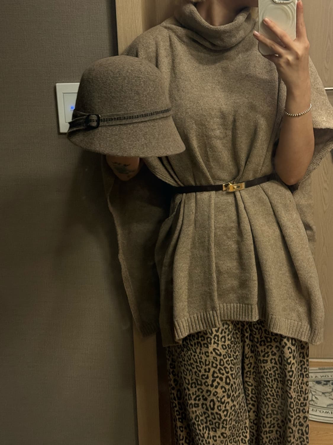 베이지판쵸 모자 벨트세트 상품이미지1