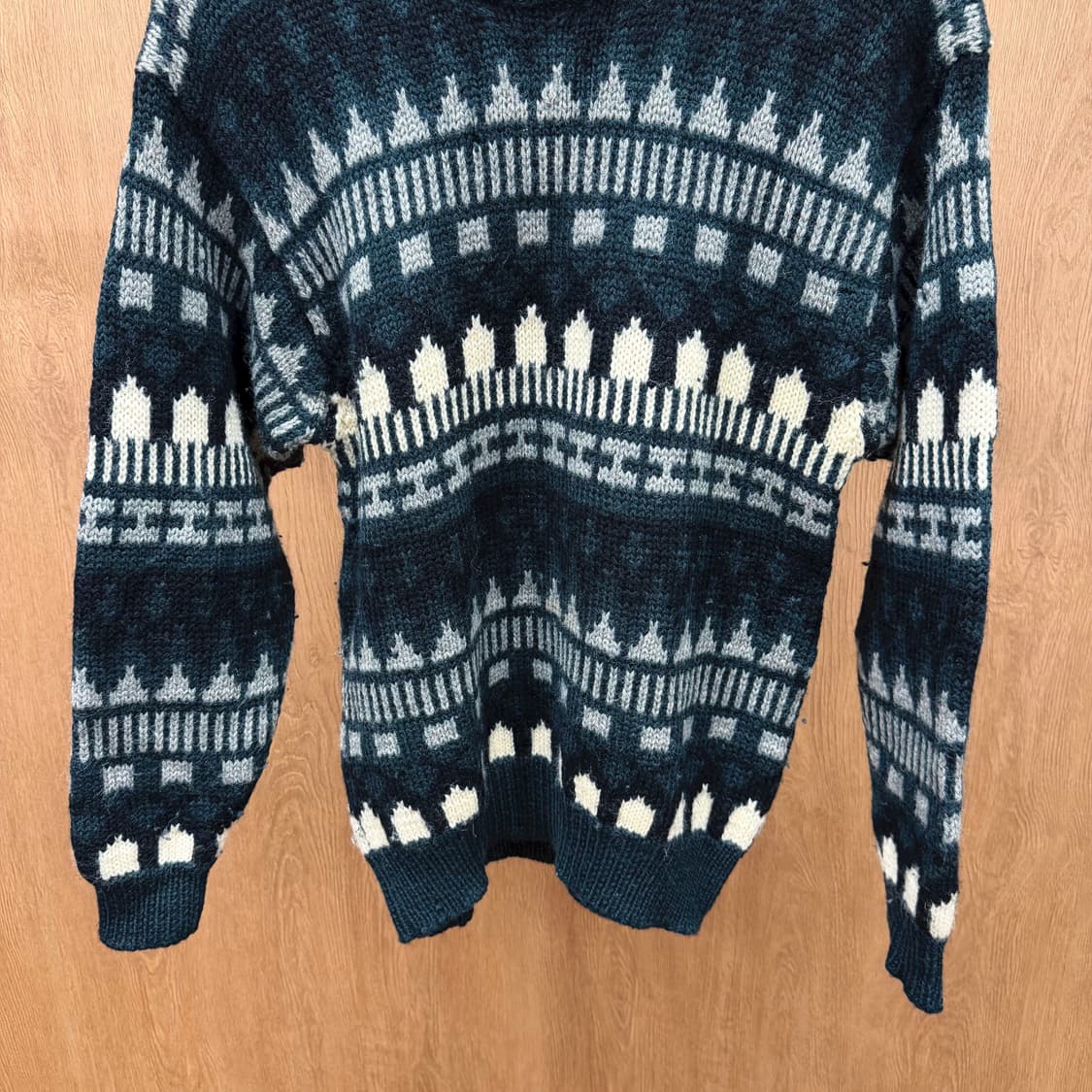 빈티지 라운드넥 긴팔 울 니트 노르딕 페어아일 패턴 디테일 그린 네이비 상품이미지5