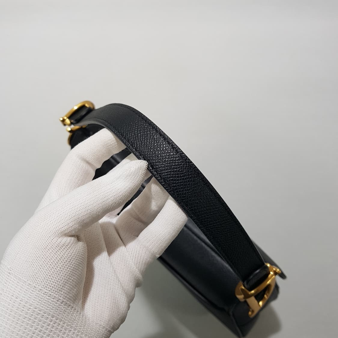 디올 새들 스트랩백 미디움 M0455CBAA 상품이미지6