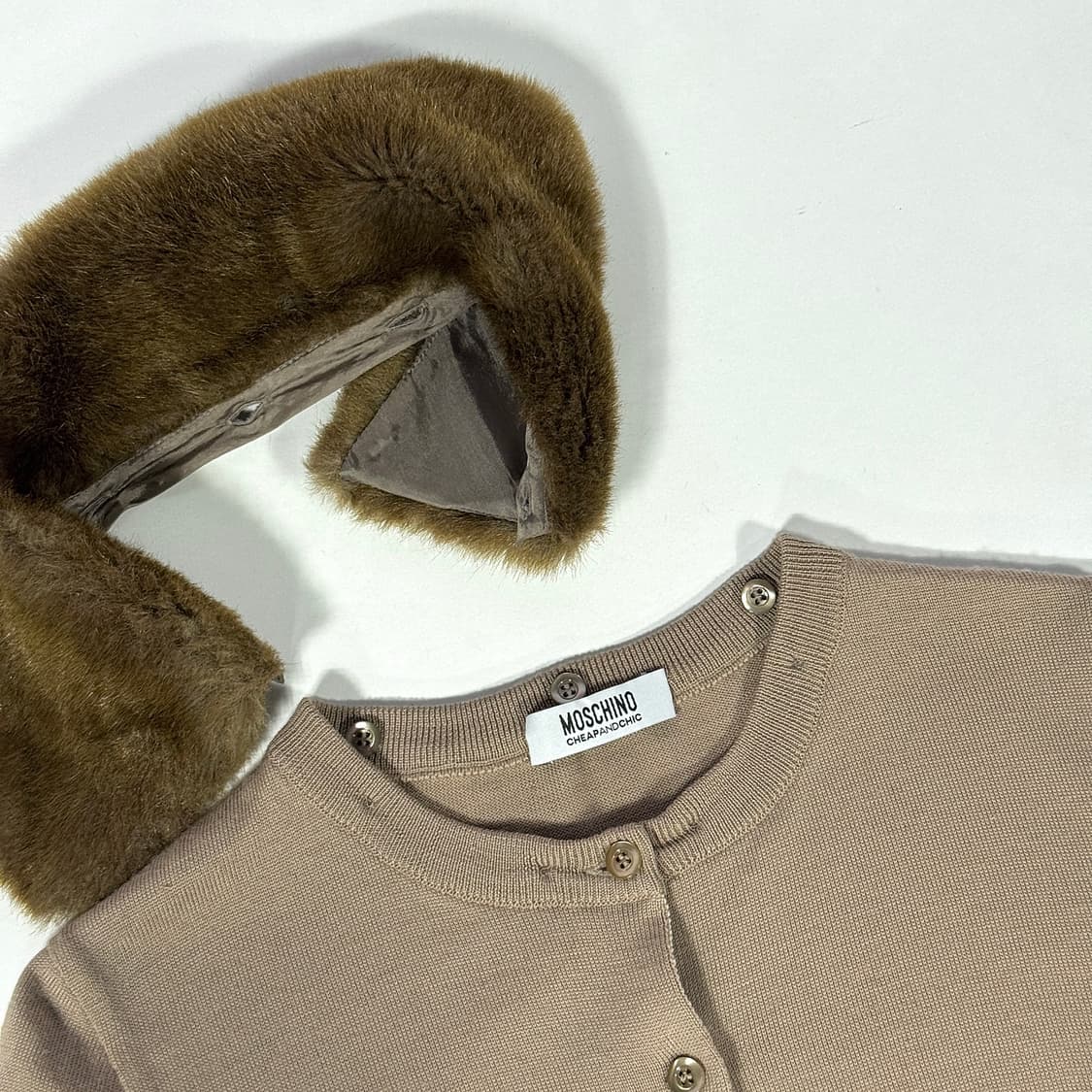 모스키노 퍼 카라 울 가디건 상품이미지3