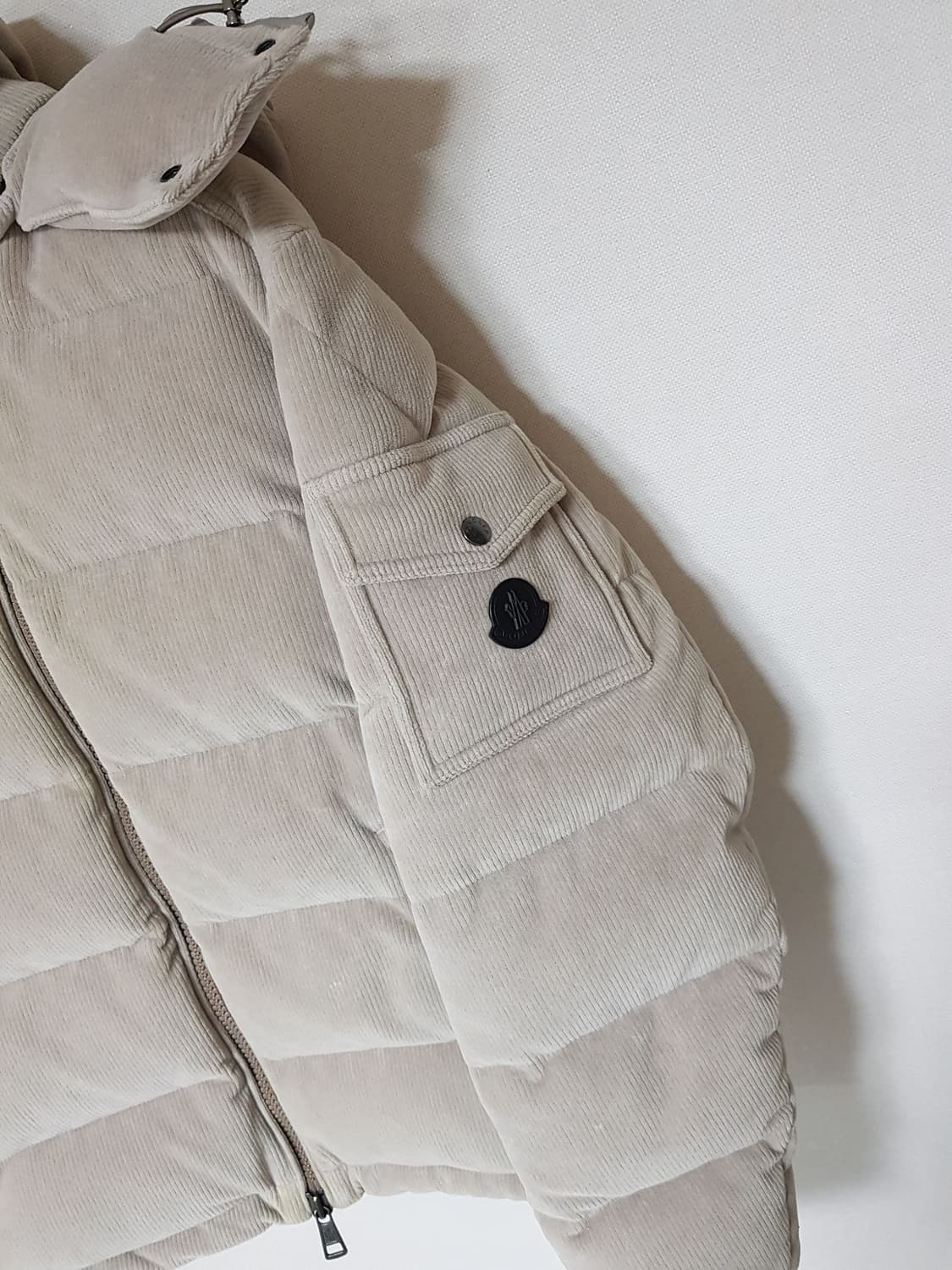 몽클레어 마야 코듀로이 패딩 베이지 상품이미지4