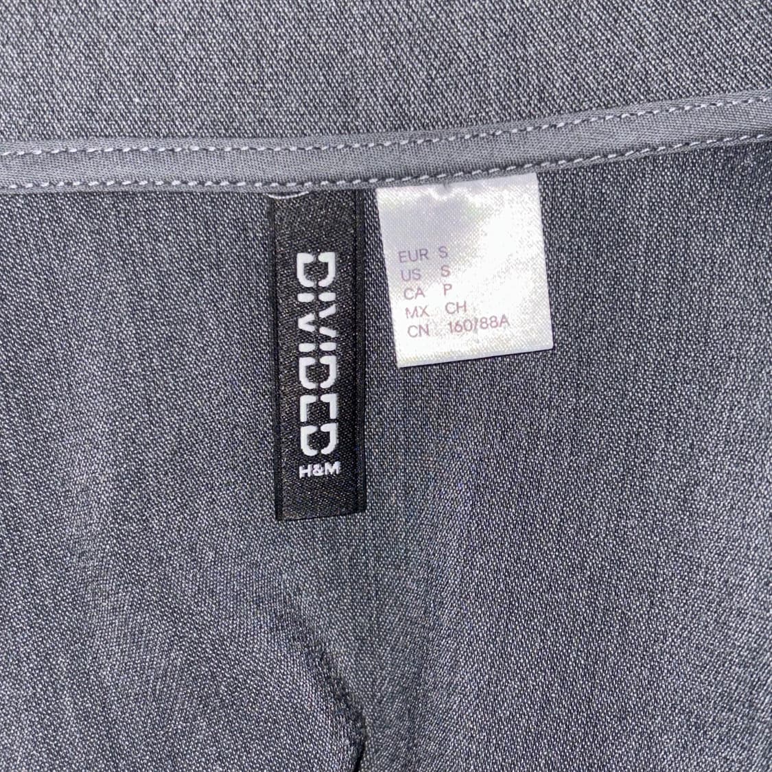 h&m 신주쿠 그레이 나시 투웨이 집업 상품이미지2