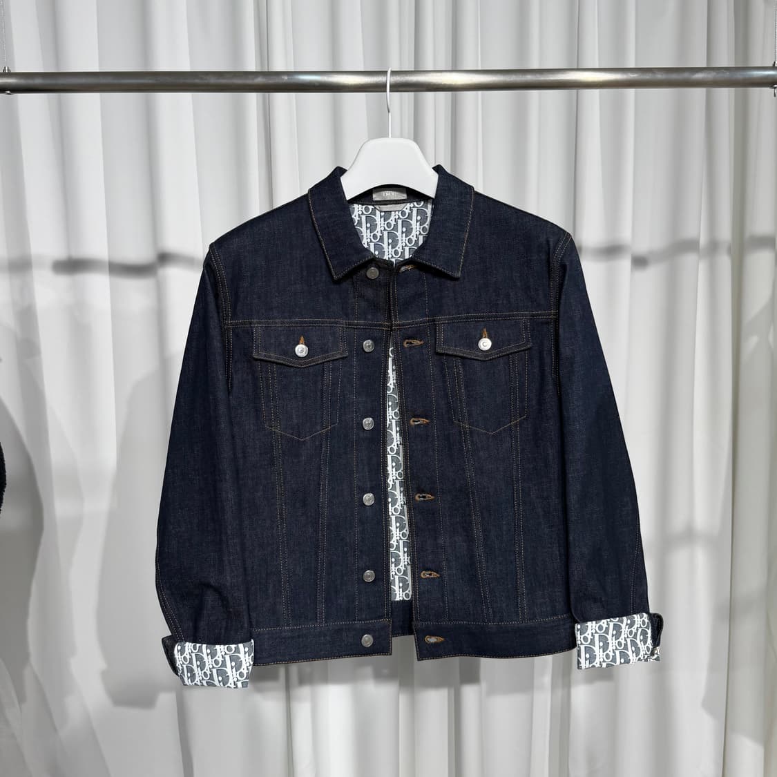 [정품] 디올 25ss 오블리크 레더패치 데님 자켓 상품이미지1