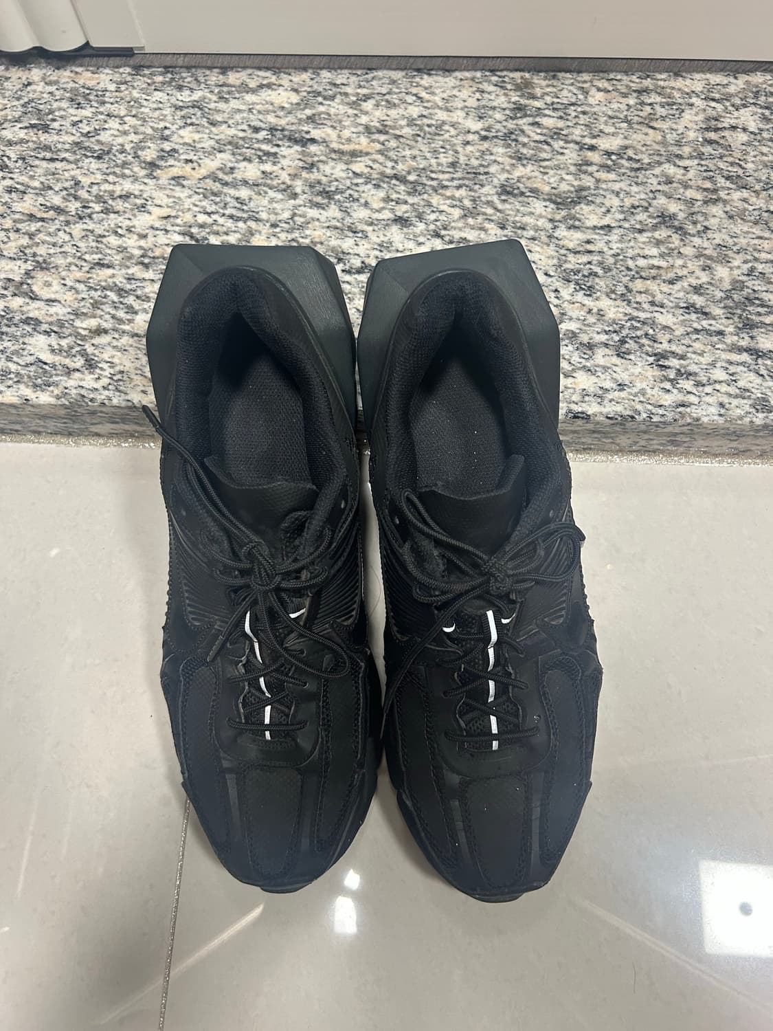 나이키 줌 보메로 어콜드월 300 상품이미지1