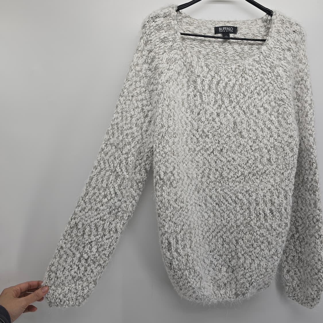 BUFFALO 화이트 믹스 니트 스웨터 상품이미지3