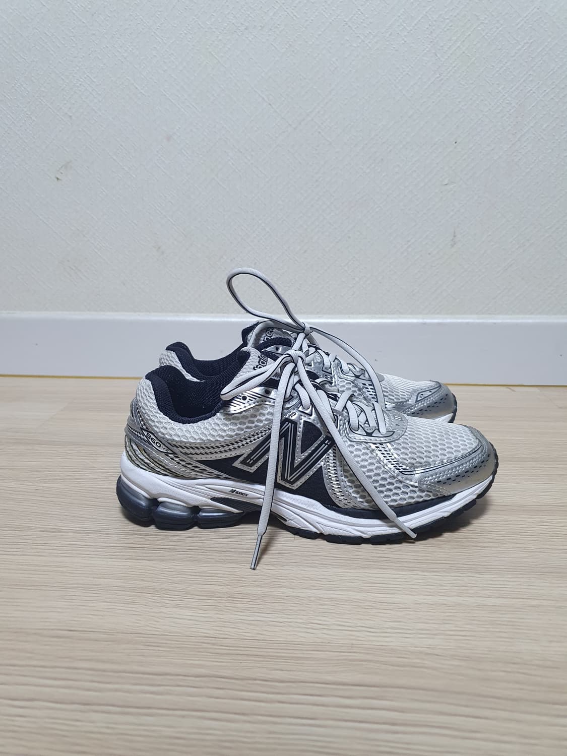 뉴발란스 860v2 운동화 240 상품이미지1