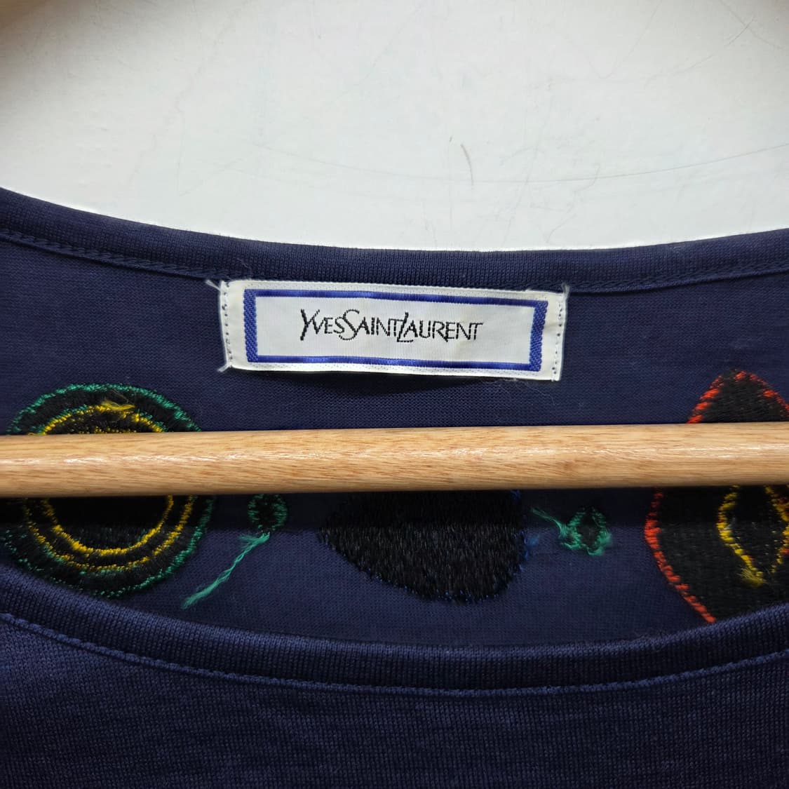 입생로랑 네이비 자수 반팔 티셔츠 여m 상품이미지3