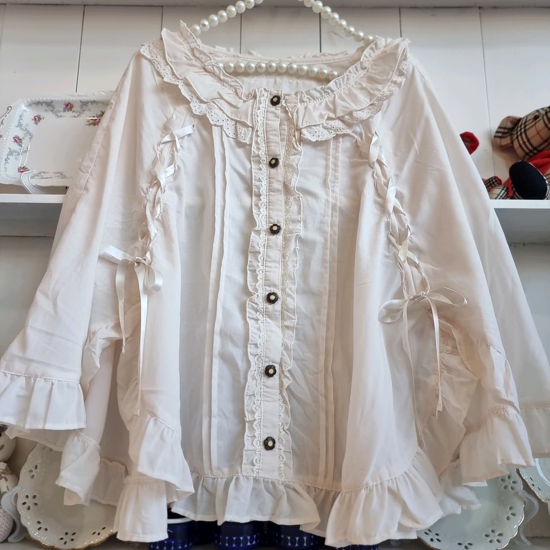 망또 디자인axes femme(액시즈팜) 로맨틱 레이스 블라우스 상품이미지5